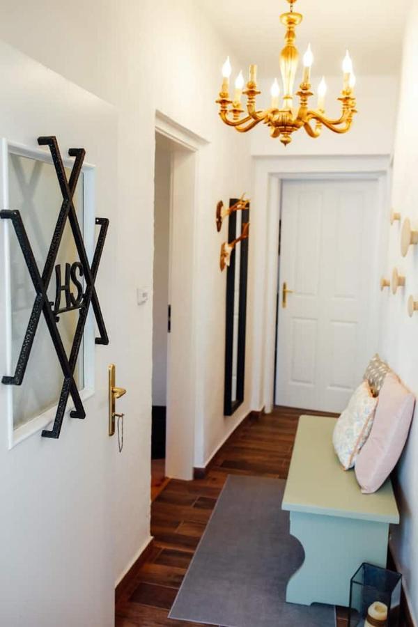 Aussee- Beletage Salzherrenhof- Kueche, Wlan, Netflix Apartment